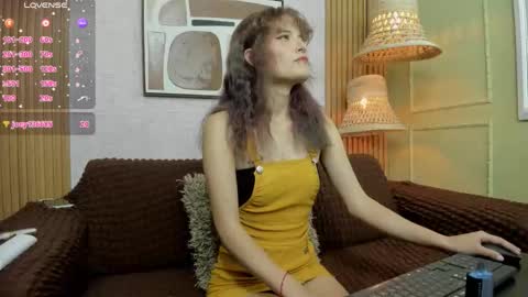 kitty_star_ online show from April 20, 8:32 pm