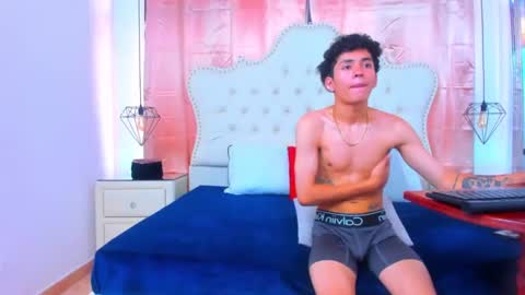 Snapshot of kittyandjackk chatting on September 22, 7:05 pm KittyANDjackk online show from September 22, 7:05 pm