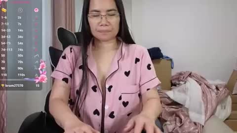 Snapshot of kittybabe0528 chatting on May 13, 7:28 am kittybabe0528 online show from May 13, 7:28 am