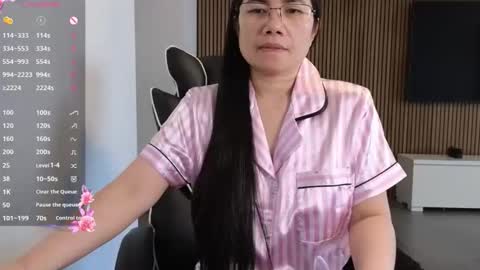 Snapshot of kittybabe0528 chatting on May 18, 6:30 am kittybabe0528 online show from May 18, 6:30 am