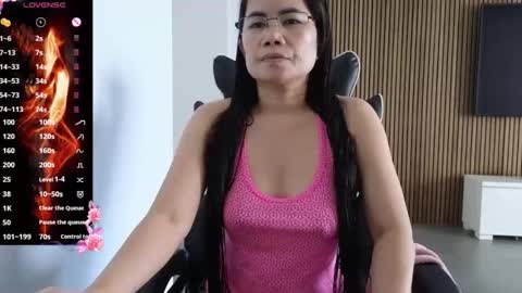 Snapshot of kittybabe0528 chatting on June 5, 9:37 am kittybabe0528 online show from June 5, 9:37 am