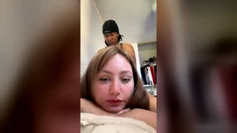 kittygiz online show from June 20, 1:09 am