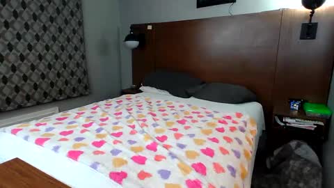 Snapshot of kittykat_1999 chatting on February 24, 3:12 am kittykat 1999 online show from February 24, 3:12 am