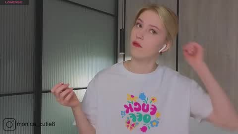 Snapshot of kittyloffe chatting on February 28, 4:10 am Monika online show from February 28, 4:10 am