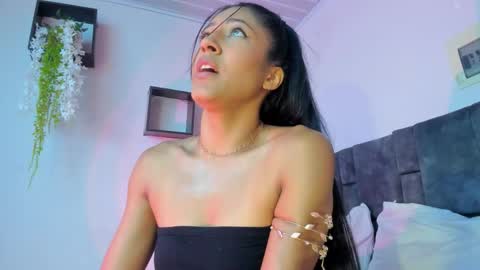 Snapshot of kittymyers chatting on October 27, 3:27 pm kitty online show from October 27, 3:27 pm