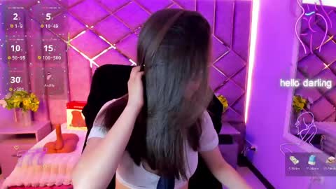 Sarah online show from June 6, 2:44 pm