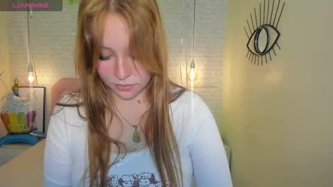  K I T T  Y  online show from March 20, 1:38 pm
