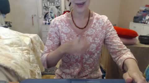 KiuminBerry online show from July 30, 10:58 am
