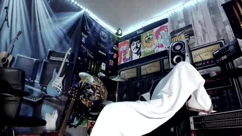 kiveuxmakeu online show from January 11, 5:51 pm