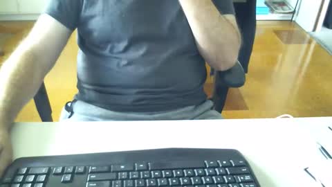 kiwiguy17 online show from March 14, 3:12 am