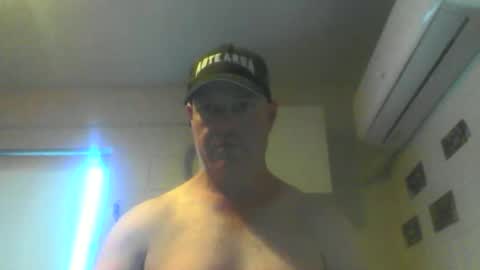 Snapshot of kiwiguy19773 chatting on December 11, 6:25 am kiwiguy19773 online show from December 11, 6:25 am