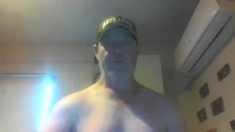 Snapshot of kiwiguy19773 chatting on February 17, 5:58 am kiwiguy19773 online show from February 17, 5:58 am