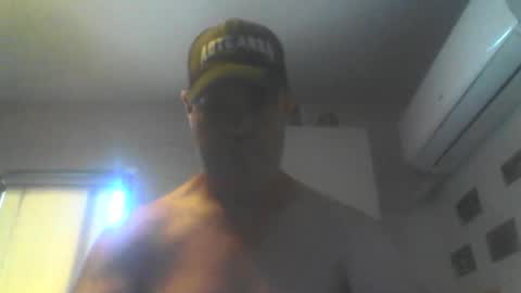 kiwiguy19773 online show from February 22, 11:36 pm