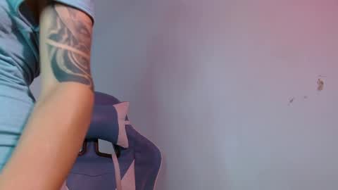 kiyu online show from December 2, 10:01 pm