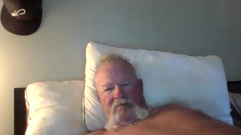 kjdjld56 online show from April 12, 6:35 pm