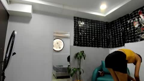 Snapshot of klariz09 chatting on December 15, 7:40 pm klariz09 online show from December 15, 7:40 pm