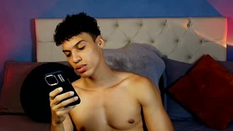 klaton__ online show from April 21, 1:42 am