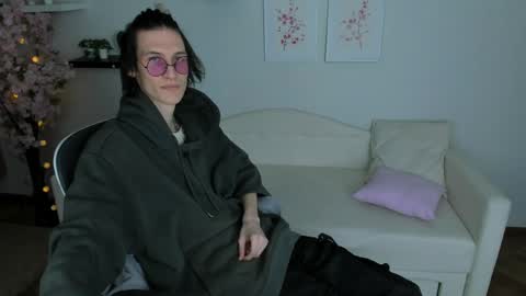 Snapshot of klaude_jam chatting on April 9, 10:42 am Klaude Jam online show from April 9, 10:42 am