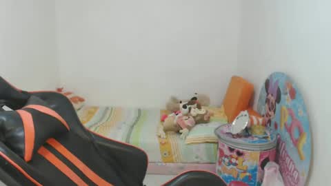Snapshot of klauss_123 chatting on June 19, 6:29 am klauss 123 online show from June 19, 6:29 am