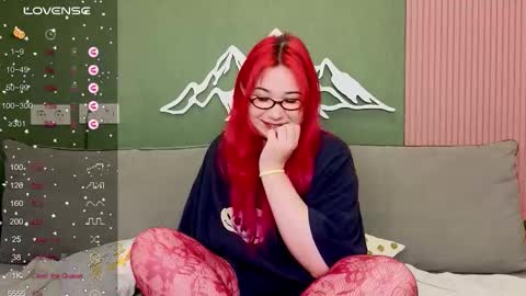 Snapshot of klee_love chatting on October 18, 5:21 am Klee online show from October 18, 5:21 am