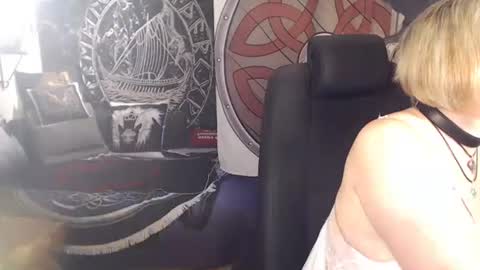 Michelle online show from February 25, 8:03 am