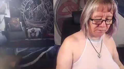 Michelle online show from October 15, 7:08 am