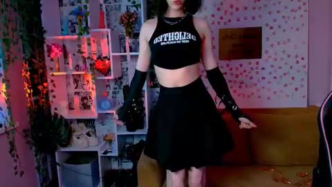Snapshot of kleri_s chatting on July 1, 2:51 pm kleri_s online show from July 1, 2:51 pm