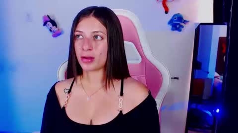 Snapshot of kloe_28 chatting on March 25, 7:31 pm Kloe online show from March 25, 7:31 pm