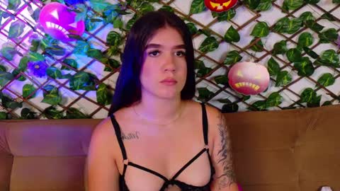 kloe_bella online show from October 20, 1:11 pm