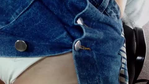 Kloe deker online show from December 2, 5:04 pm