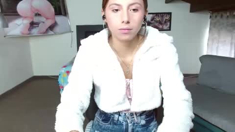 Kloe deker online show from March 6, 1:35 pm