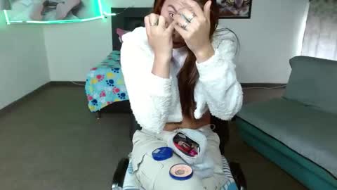 Kloe deker online show from March 7, 6:11 pm