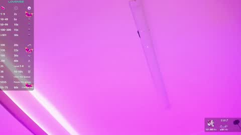 Snapshot of kloe_raize chatting on December 3, 10:29 pm Kloe online show from December 3, 10:29 pm