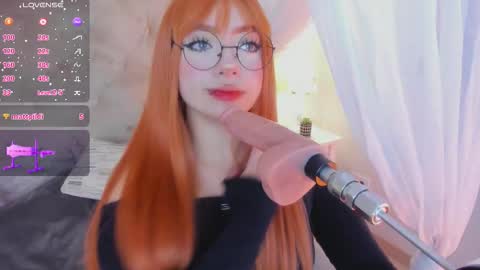 Snapshot of kloe_raize chatting on October 25, 11:43 pm Kloe online show from October 25, 11:43 pm