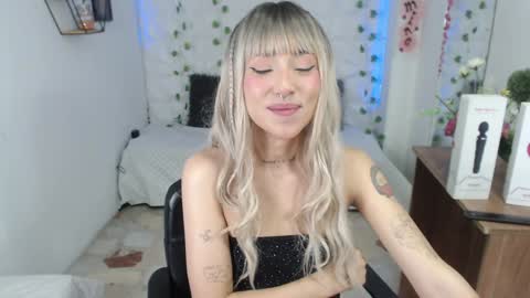 kloe online show from February 1, 2:26 am