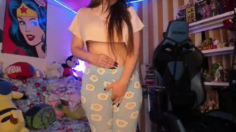 Snapshot of kloelamaravilla18 chatting on February 21, 1:39 am kloelamaravilla18 online show from February 21, 1:39 am