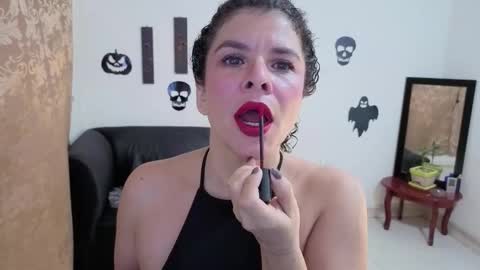 Snapshot of kloewolf chatting on October 30, 10:16 am Kloe online show from October 30, 10:16 am