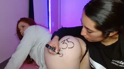 Snapshot of klohe_and_samantha chatting on October 12, 10:20 pm klohe and samantha online show from October 12, 10:20 pm