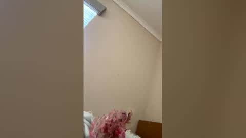 Snapshot of kmask16 chatting on April 12, 7:13 am kmask16 online show from April 12, 7:13 am