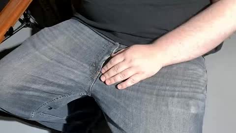 Snapshot of knezzy92 chatting on June 7, 2:37 am Knezzy online show from June 7, 2:37 am