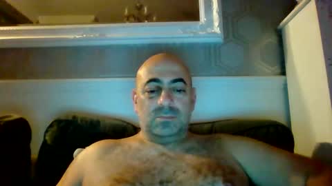 Snapshot of knickerwhipper chatting on January 2, 12:02 am knickerwhipper online show from January 2, 12:02 am