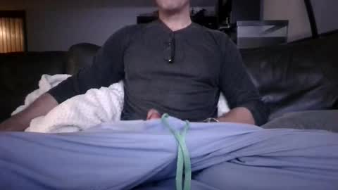 Snapshot of knight3975 chatting on December 22, 9:28 am Knight3975 online show from December 22, 9:28 am