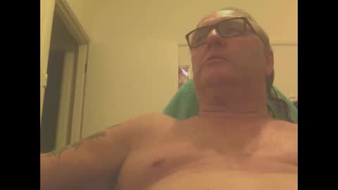 Snapshot of knobout chatting on February 13, 12:00 pm knobout online show from February 13, 12:00 pm