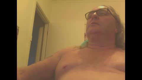 Snapshot of knobout chatting on March 11, 6:53 am knobout online show from March 11, 6:53 am