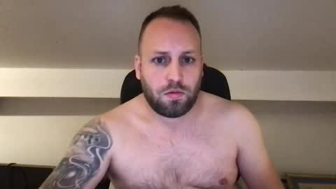 hugo online show from October 1, 11:00 pm