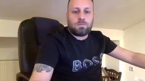 hugo online show from February 8, 1:03 pm