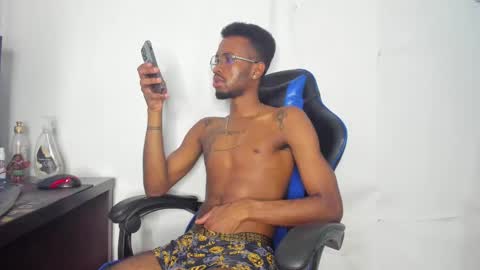 Snapshot of kofi_exotic_ chatting on February 27, 8:42 pm kofi online show from February 27, 8:42 pm