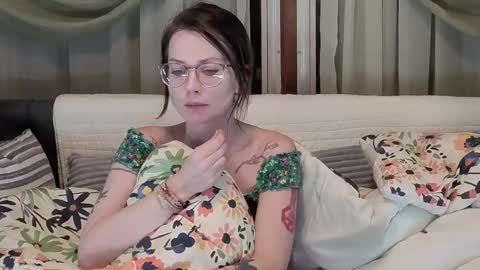 Snapshot of kohlbird chatting on December 4, 3:05 am kohlbird online show from December 4, 3:05 am