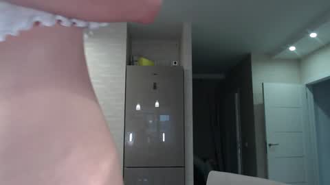 Snapshot of koketochka555 chatting on December 5, 6:11 am Vika online show from December 5, 6:11 am