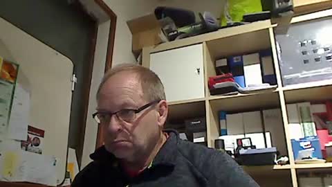 Snapshot of kokin3034 chatting on January 6, 8:14 am kokin3034 online show from January 6, 8:14 am